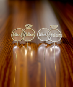 Cake Topper - Mr & Mrs in diamond ring, Gold or silver