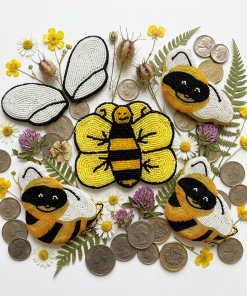 Handmade Beaded Coin purse-Bee & Flower Design 