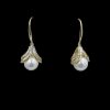 Earring dangling pearl 4576