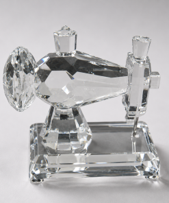 Crystal Figure - Sewing machine ( 1.85" X  1.85" )