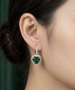 Earring dangling  Heart green stone
