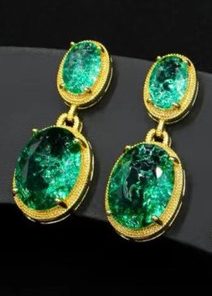Earring green stone  style