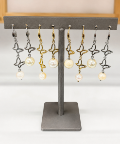 Dangling 2 Butterfly hanging with freshwater pearl (Color Option)