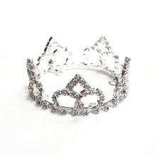 Small hair tiara w/ triangle point and diamond in the middle