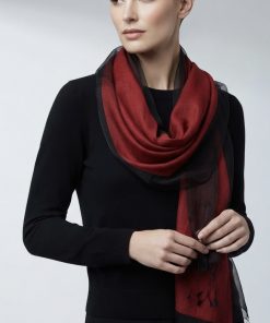 Alternative view of scarf-6296